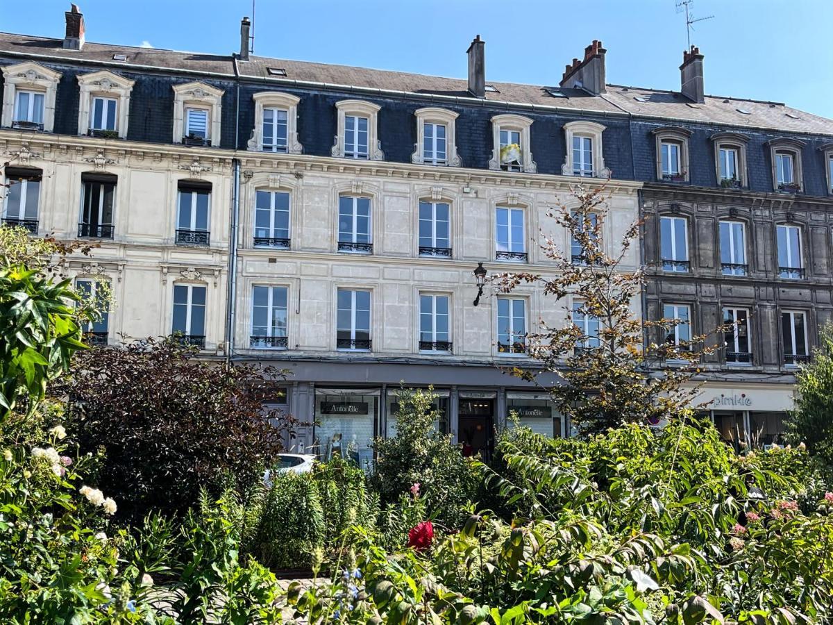 Appartement Exceptionnel En Ultra Centre Ville 贡比涅 外观 照片